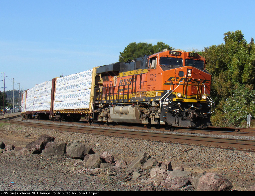 BNSF 7015 SB